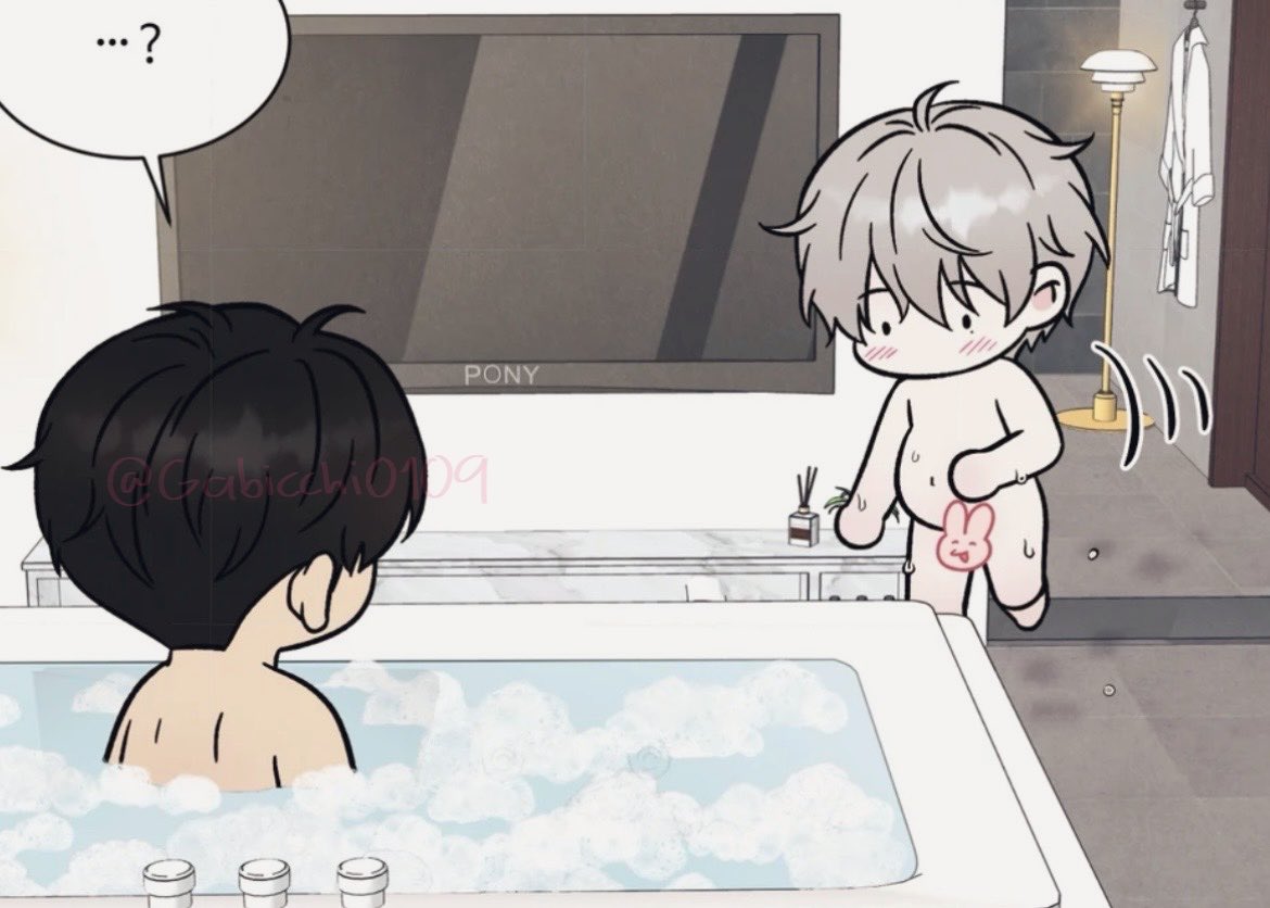 Gabicchi0109's tweet photo. Smol Yulha getting out of the bath, taking this as the perfect chance to go look for the pair of rings💍 he’d bought for Dojin and him🤭💕

(that baby bump🫶🏻)

#운명이아니면뭔데? https://t.co/OgKvzQM9Vh