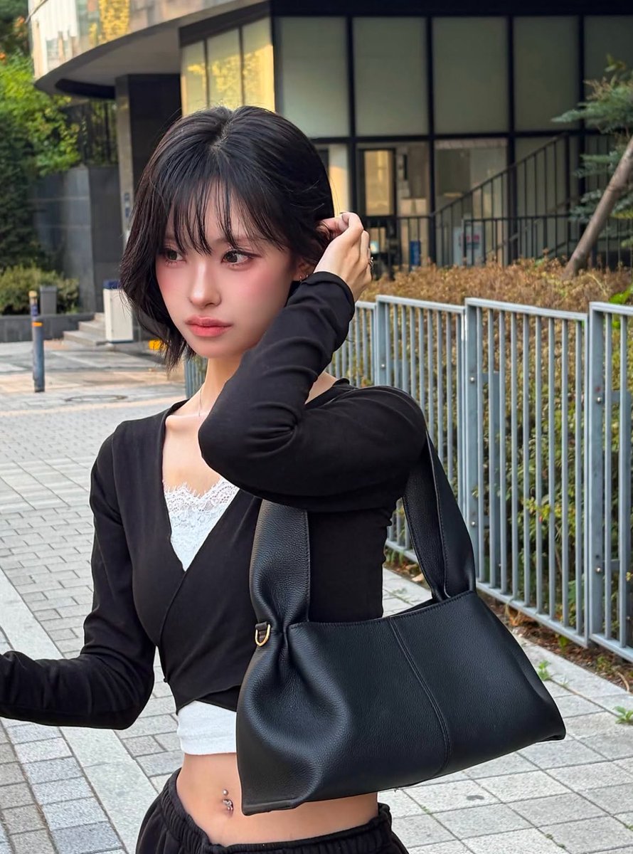 minchonago_77's tweet photo. なごちゃんビジュやばいな
美人すぎる😭 https://t.co/iAC2LKiEeO