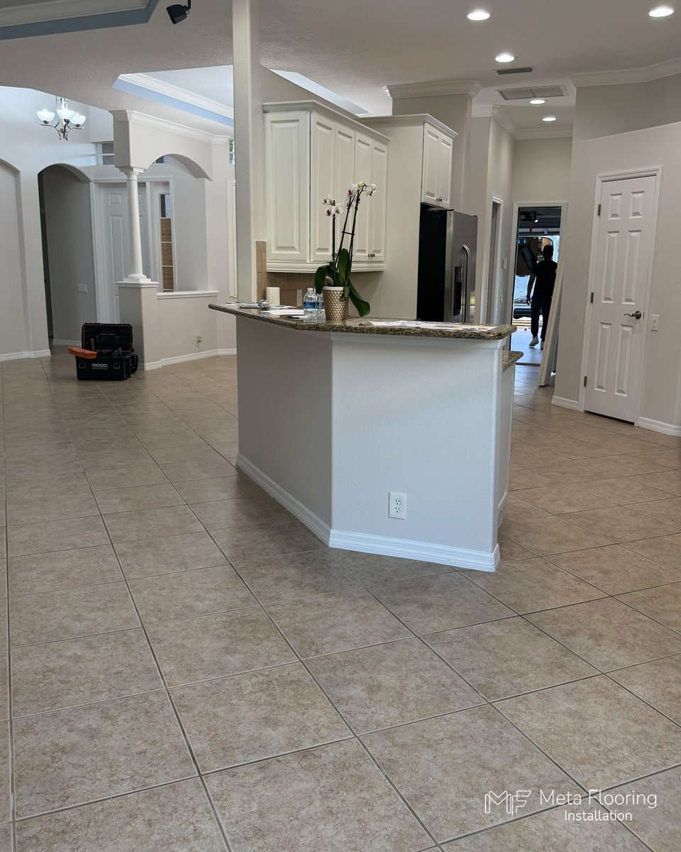 MetaFlooring's tweet photo. Luxury vinyl plank over tile is a quick way to get new floors without the dust, debris, and downtime of a full tear-out.

📞 (941) 894-9064
🌐 https://t.co/Mg0du2ObZ6 https://t.co/36sY1Uo0Kt