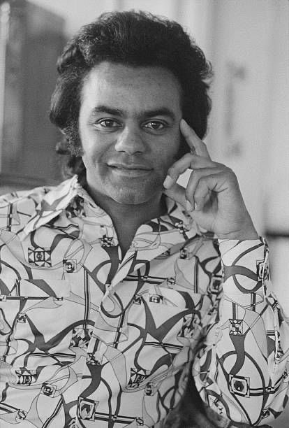 Kitten2402's tweet photo. Happy Birthday Johnny 🥃🥳🎂 #JohnnyMathis https://t.co/utQGdif1Pt