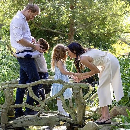 DailyMail's tweet photo. Harry and Meghan accuse European paparazzi of 'unacceptable intrusion' https://t.co/W3CyycgK1F