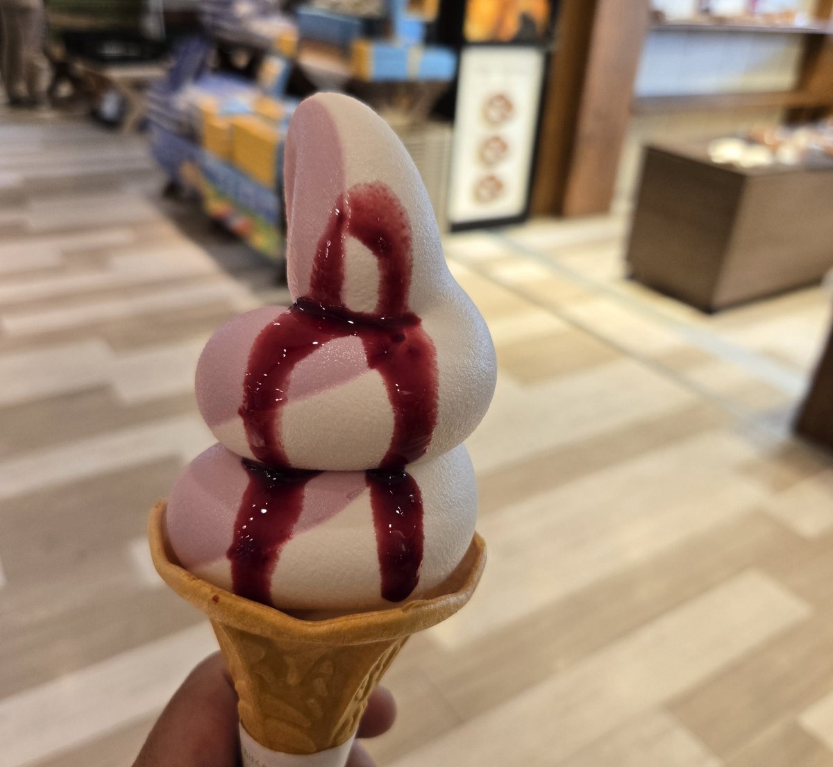 yasu5bass's tweet photo. 今日の幸せ😃💕🍦 https://t.co/5t8MQSPjMl