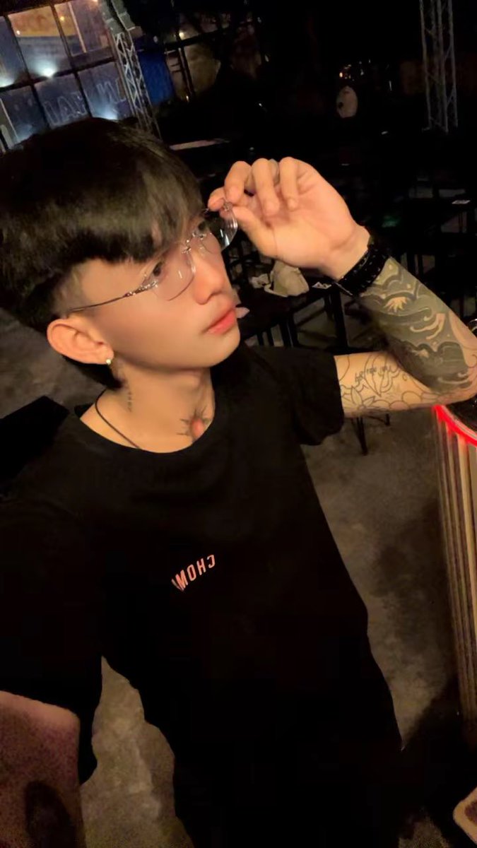a_1flow666's tweet photo. เป็นหมุ่นแว่นของใครได้บ้าง.🥹💸✅ #สระบุรี #ลพบุรี https://t.co/mOkh4B0UoS