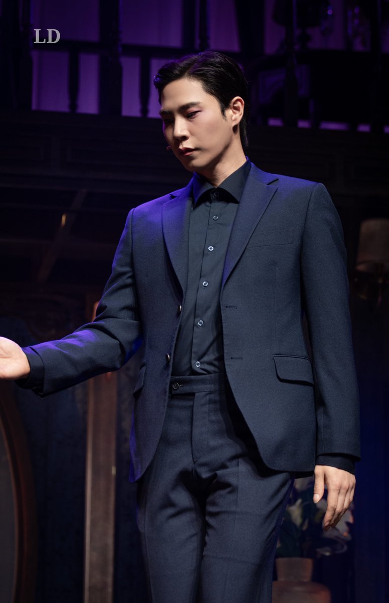 Little__Dipper_'s tweet photo. 260930 뮤지컬 엠.버터플라이 낮공 커튼콜
송릴링 役 #유태율 #유태율배우님 https://t.co/pu3kakJlbd