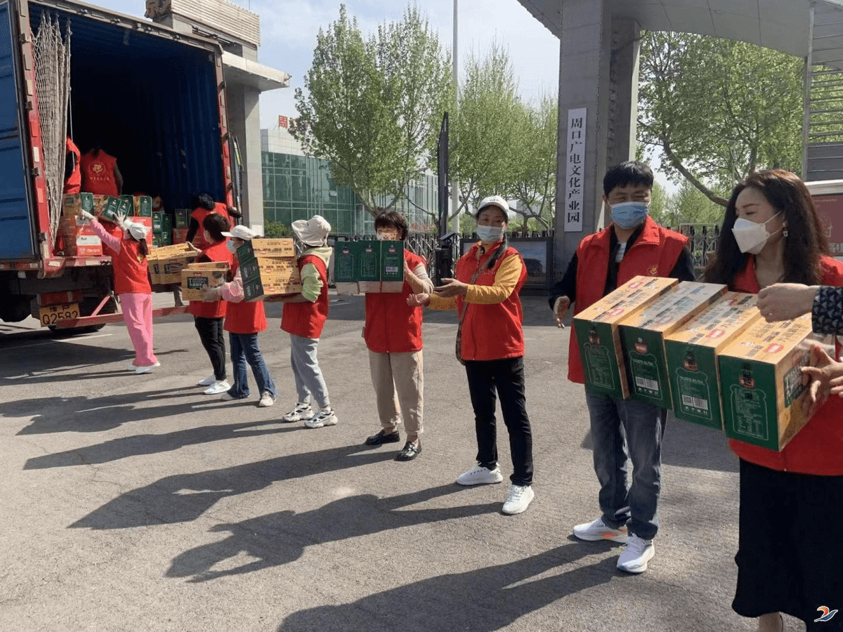 OscarBisho5m's tweet photo. Voluntario en el banco de alimentos este fin de semana: ayudé a organizar 200 cajas de alimentos para familias necesitadas. Cada pequeo gesto suma!， https://t.co/XYVJG0hYyz