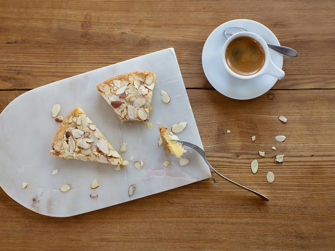 Sherlynoyf's tweet photo. Hoy desayuné café con leche y medialunas, un pequeo placer que alegra toda la maana. https://t.co/Hh1C6CZq8e