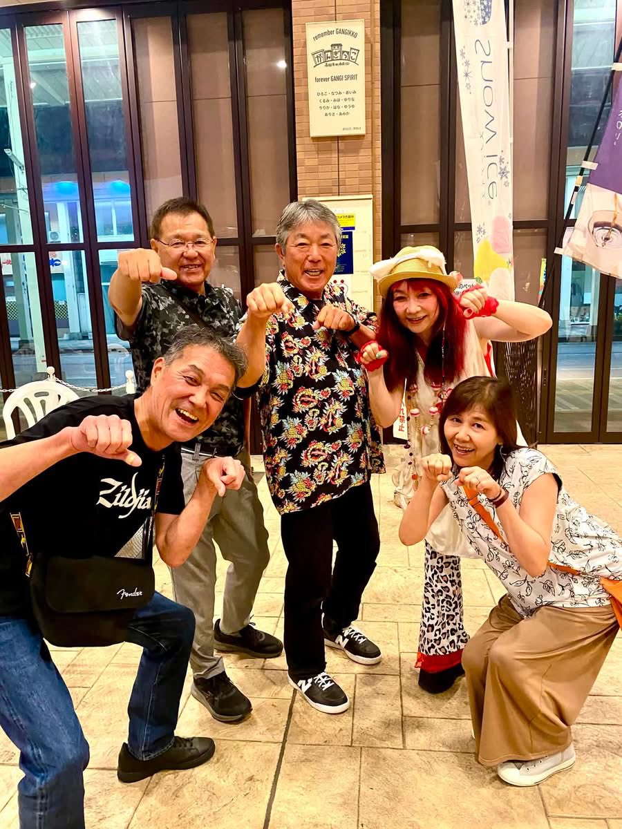 9Gzjas's tweet photo. 感謝感激✨🌸🐱🪐🐾💖
平原さま⭐️ に
故郷❤️上越産の美味しい
おおた農場さまのこしひかりを
又又たくさん送ってくださり
最高で嬉しいです🌾💞
ありがとうございます❣️
ご馳走さまです🙏

可愛いのあんみつ君💞
ほんのちょっと
お裾分けお待ちくだされ🐱🌸

先月の凱旋ライブから
引き続き心より https://t.co/dPMfaCHzyG