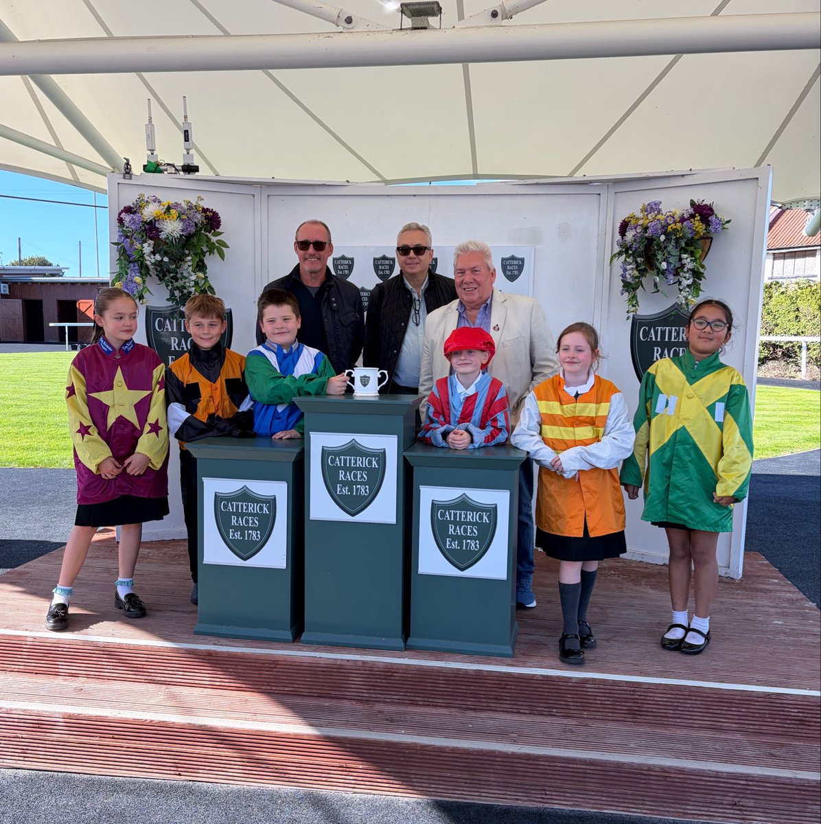 CatterickRaces's tweet photo. BLADEY LADY and @dallan555 win the @RacingtoSchool Nursery Handicap Stakes for @EasterbyTim and owners Barrybaldes II. Congratulations to all connections! https://t.co/9OjXzCRoGx