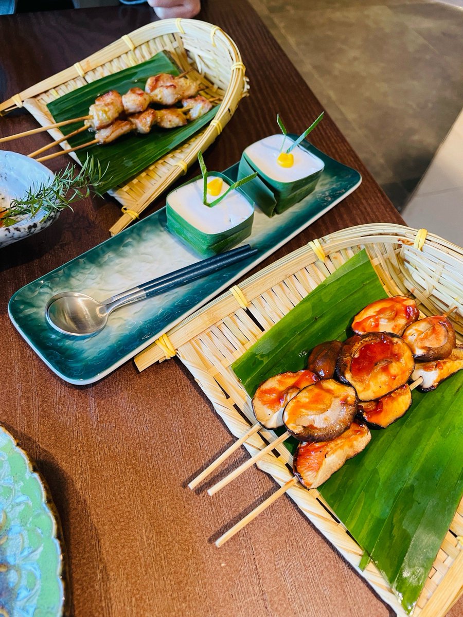 SaundraFaiyqf's tweet photo. Descubrí el ceviche de mango peruano ayer: fresco, ácido y un toque dulce que transforma cada bocado  Es mi nuevo antojo semanal! https://t.co/9vfqxgjmhv