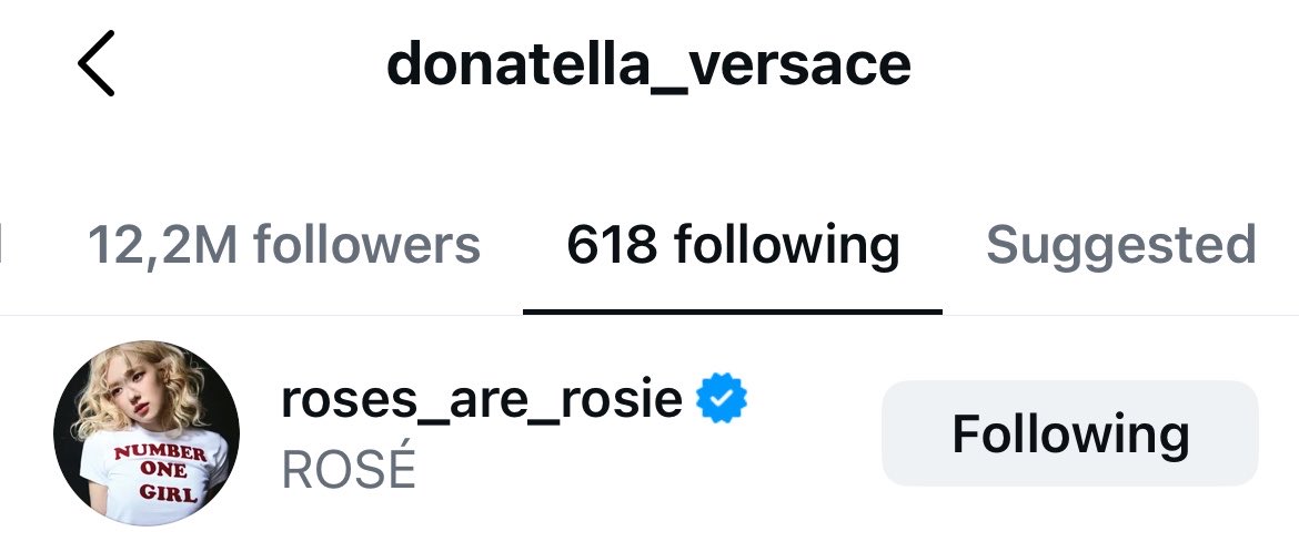 RosiebyRoseNYC's tweet photo. Donatella Versace started following Rosé 💕

#ROSÉ https://t.co/B9l4eEpP5Z