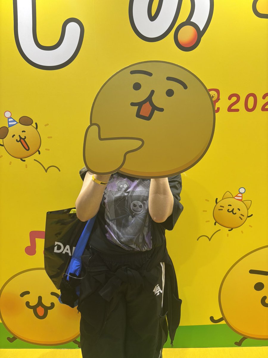 SngxeYH2's tweet photo. 出勤しました🫶🏻

今日もゆるっとおります🙌🏻
何話そうかな〜って考えながら待ってます( ˙꒳​˙ )
@bar_hyakushiki https://t.co/Nn0CUlpABD