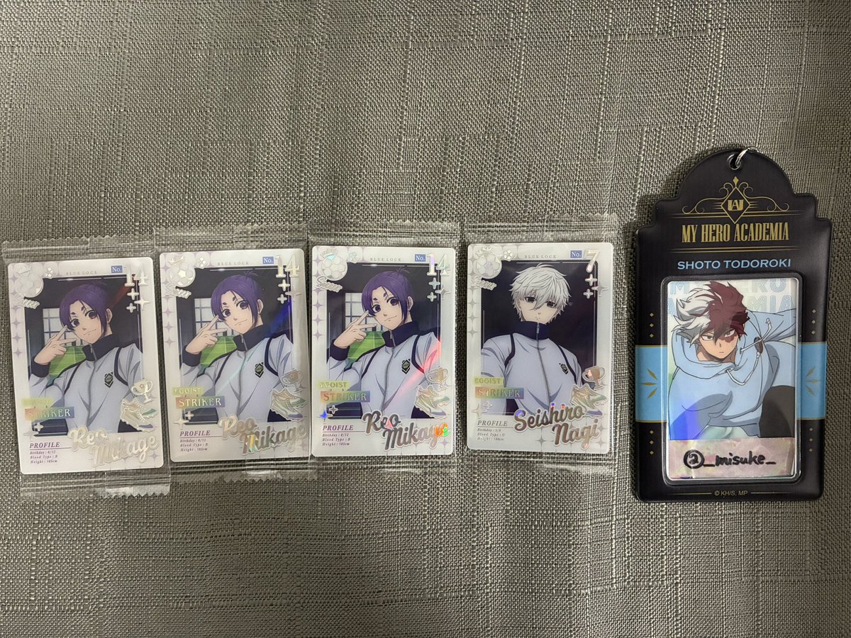 __misuke__'s tweet photo. ブルーロック ウエハース 6 交換 譲渡 買取

譲 ▶︎ 画像参照

求 ▶︎ おひるね O冴、O凛、シクレ
           >> 150/枚＋送料

¨̮⃝凪、ER玲王は交換優先
¨̮⃝郵送でのお取引
¨̮⃝お気軽にお声がけください🌟 https://t.co/SfHsrs4sPq