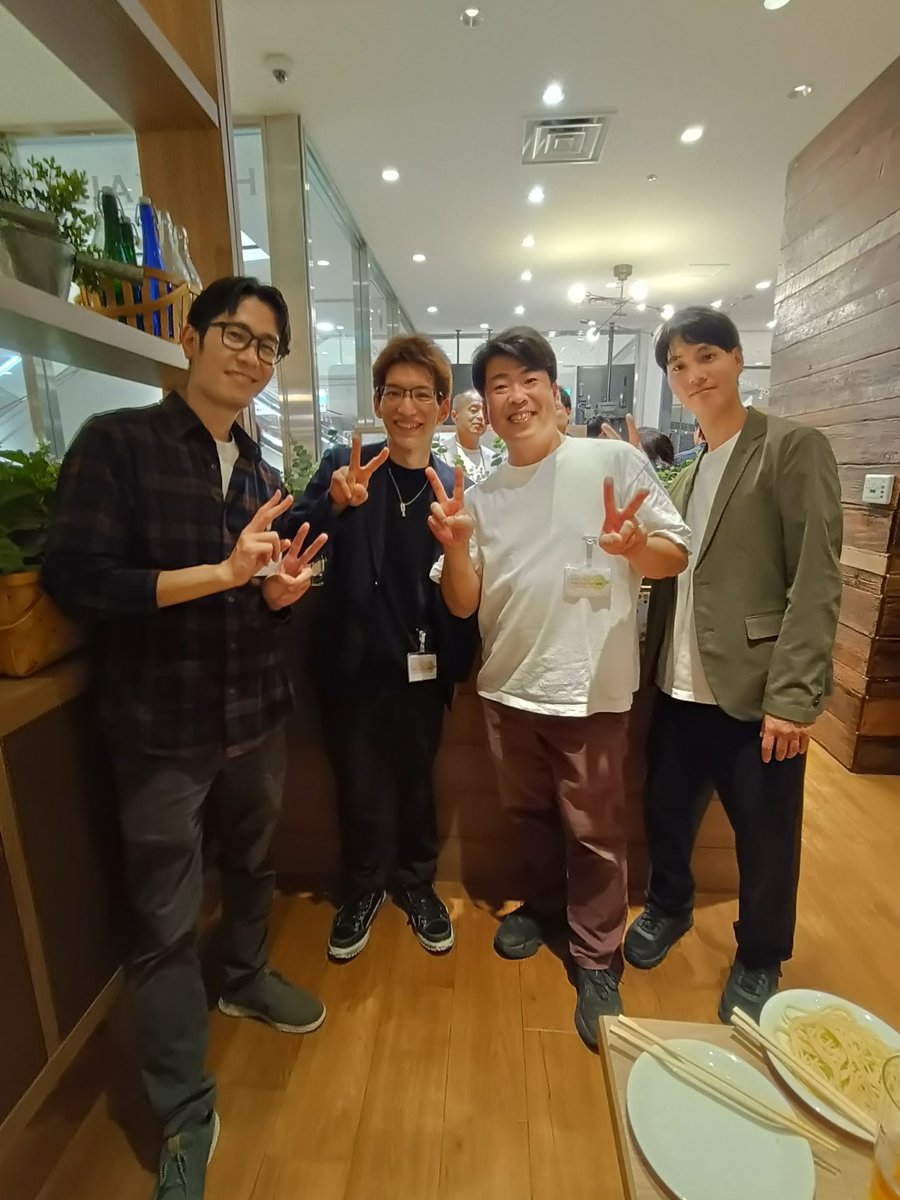 kanazawa_itaya's tweet photo. 明日からいよいよ新宿高島屋さんにて、和菓子界史上最大のイベントと言っても過言ではない  #和菓子魂 が開幕です‼️無事設営と懇親会も終え準備は万端‼️と言いつつめっちゃバッタバタになると思いますが😅金沢チームみんなで皆様のご来場をお待ちしております😊✨ https://t.co/stO1EyW0f2