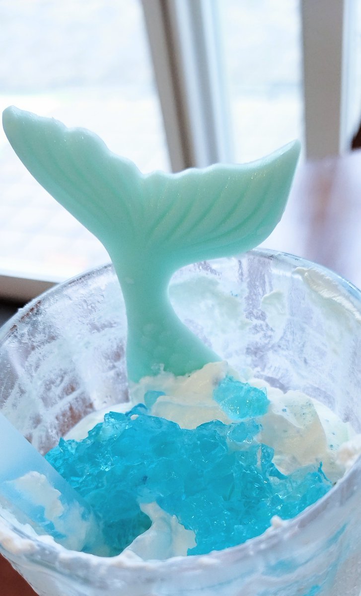 _d_Icecream_'s tweet photo. イルカのと迷ったけど2杯分は飲めなそうだったから、マーメイドドリンクにしたの🫶🫧 https://t.co/dMrJxr1XTy
