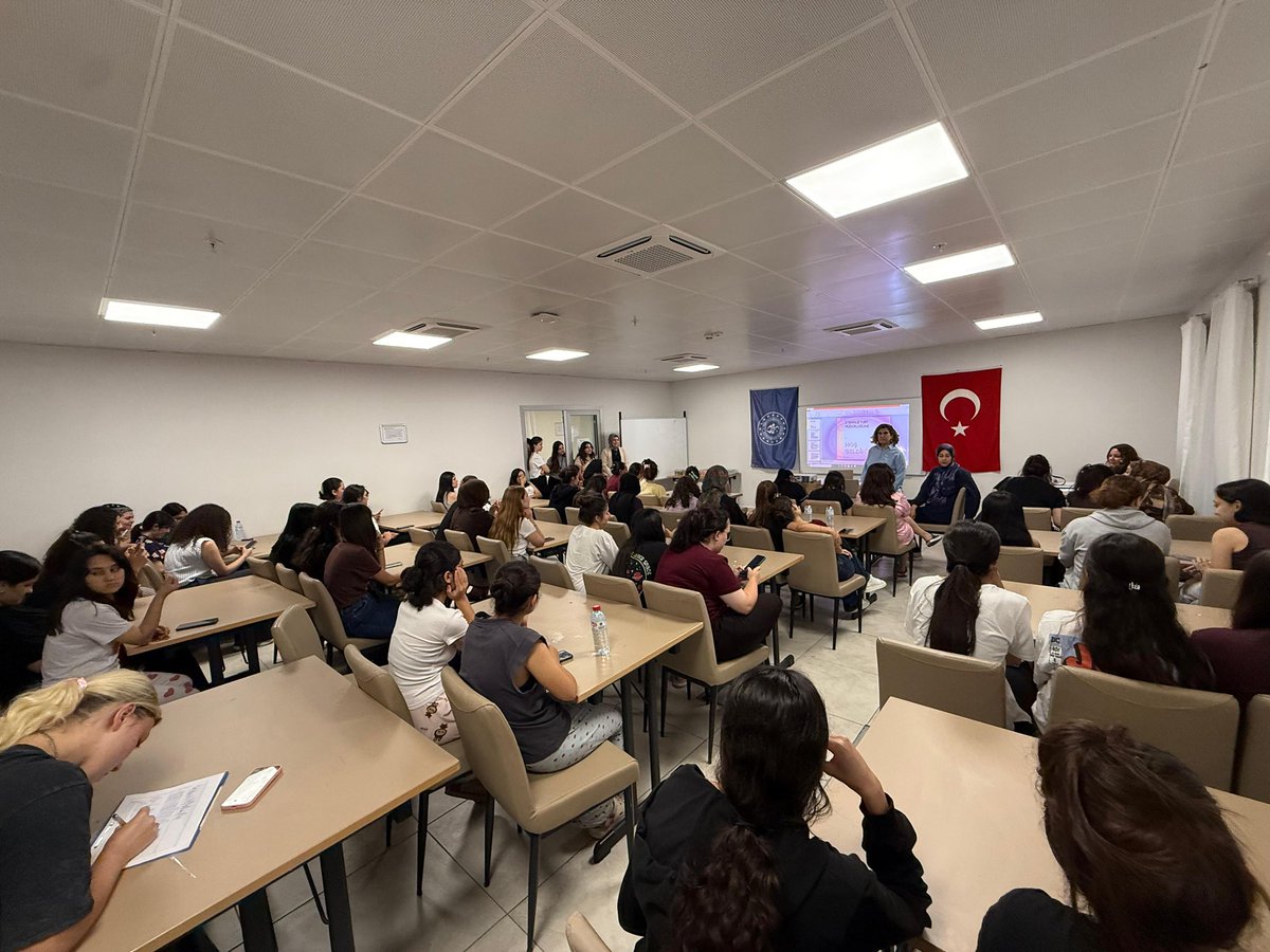 HatayKYGM's tweet photo. 5 Temmuz Yurdu
Yurdumuzda öğrencilerimizle 2026-2027 Eğitim-Öğretim yılı “İletişim Toplantımızı” gerçekleştirdik.
Birlikte daha güvenli,yaşanılır ve huzurlu bir yurt hayatı için iletişimimizi güçlendirmeye devam ediyoruz.🤝👭🏢 https://t.co/j5YAOCiA5F