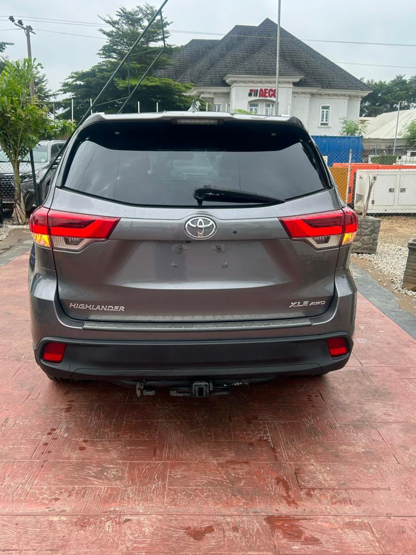 KalzWheel's tweet photo. 2017 Toyota Highlander 
Foreign Used 
Original Custom papers
32M
Abuja
☎️08145136800 https://t.co/y7mfl5DVyX