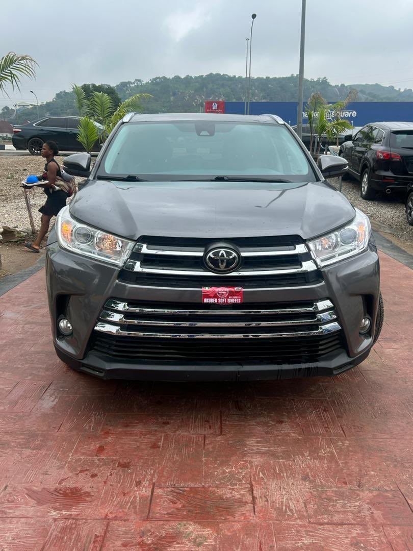 KalzWheel's tweet photo. 2017 Toyota Highlander 
Foreign Used 
Original Custom papers
32M
Abuja
☎️08145136800 https://t.co/y7mfl5DVyX