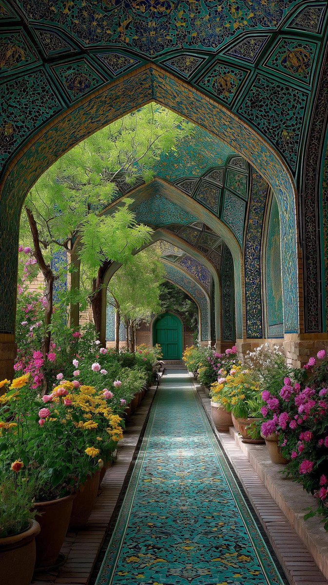 DesignWorld_x's tweet photo. Where every arch is a poem and every path leads to a garden. 🌿💙 https://t.co/e65vRH23oV