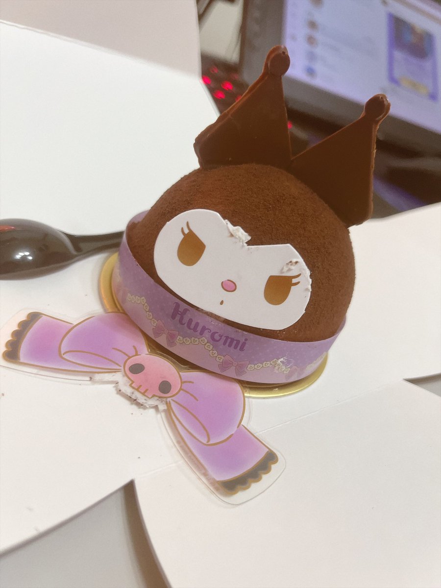 Cutlasscar's tweet photo. 生日小蛋糕😌 https://t.co/LOaOJbB5rb