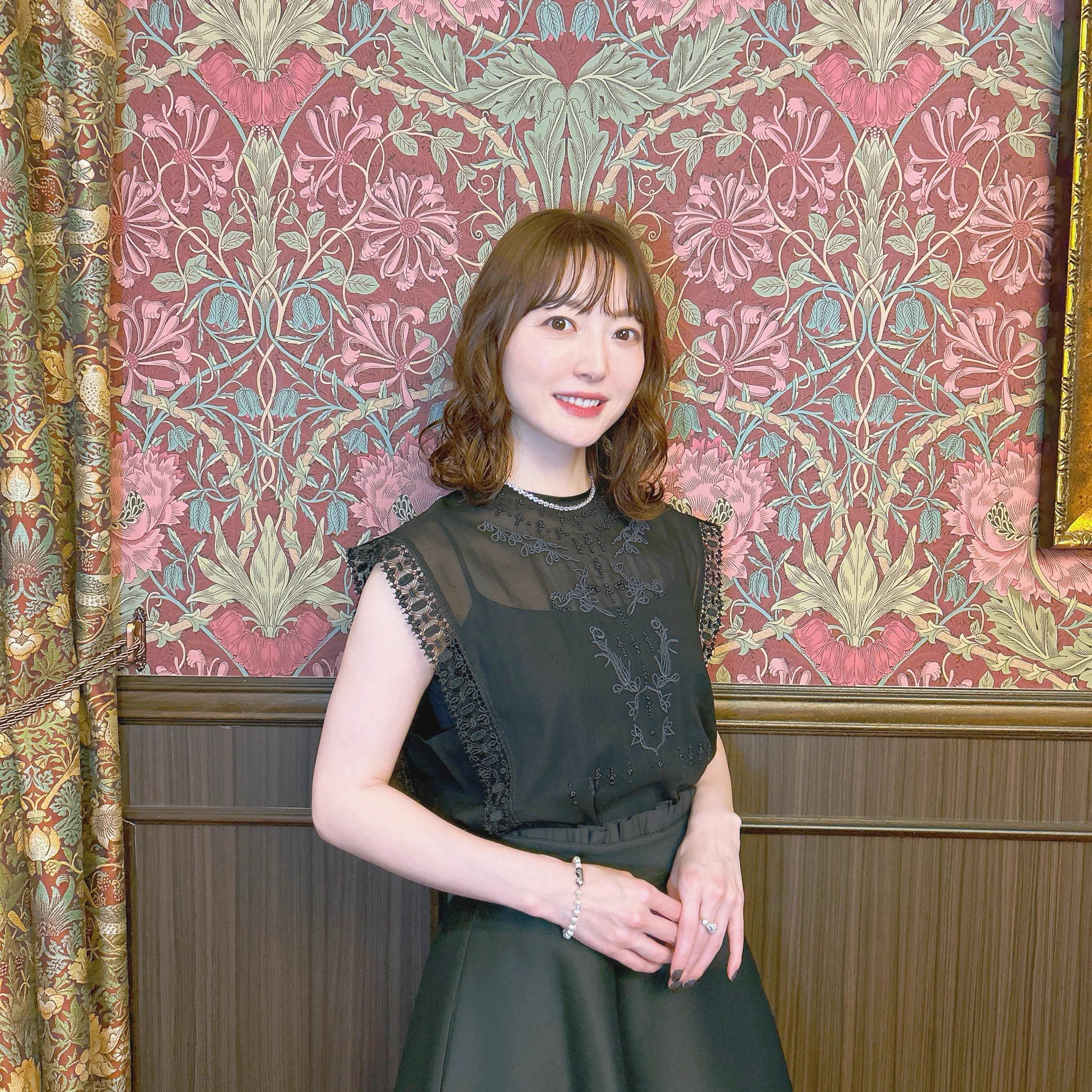 花澤香菜 (@hanazawa_staff) / X