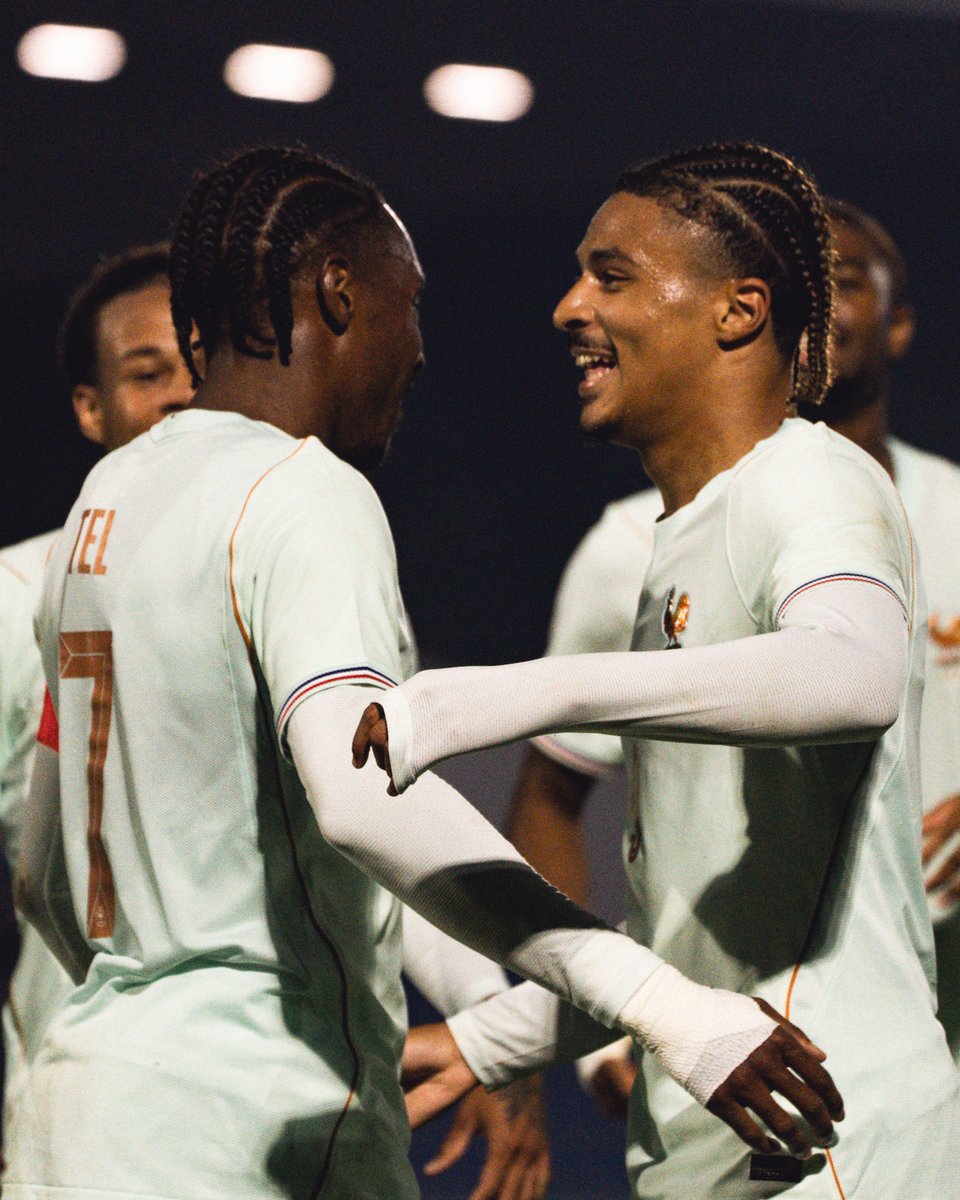 SpursOfficial's tweet photo. Mathys Tel captained France U21s in a 2-0 win against Estonia yesterday, moving to the top of their EURO U21 qualifying group 🇫🇷

🔗 https://t.co/7Cgu8vdx2i https://t.co/QJedR0ixGz