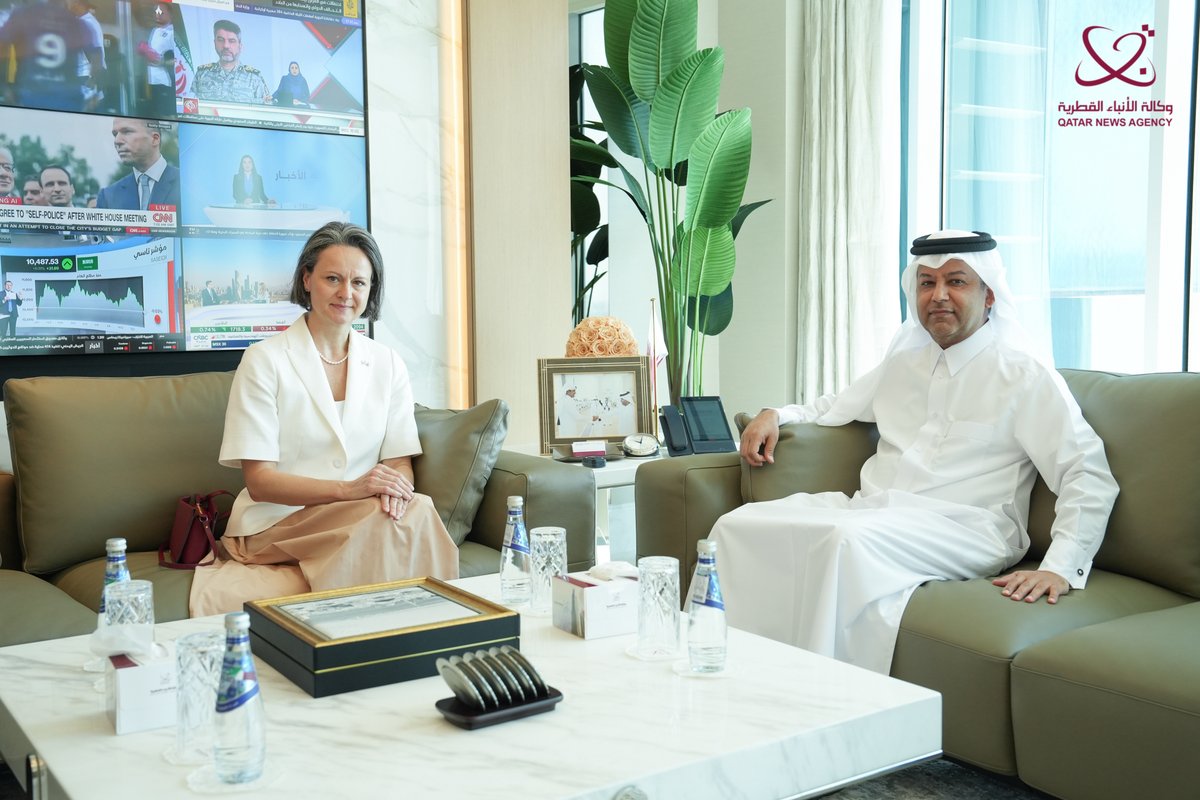 QNAEnglish's tweet photo. #QNA Director-General Meets Ambassador of #Czech Republic
#Qatar
https://t.co/nNLXwiOOH6 https://t.co/uvoyCTBpFm