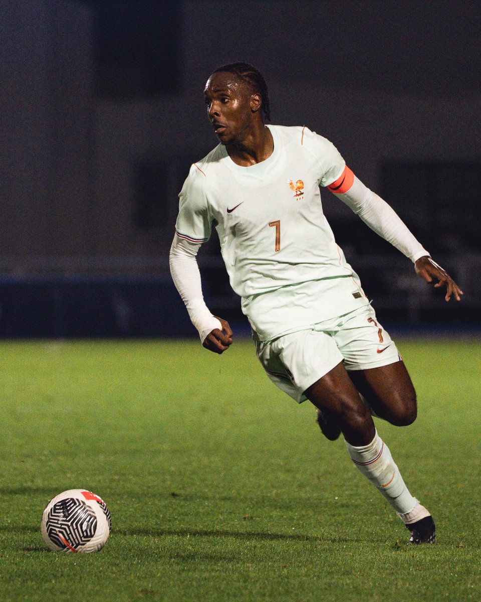 SpursOfficial's tweet photo. Mathys Tel captained France U21s in a 2-0 win against Estonia yesterday, moving to the top of their EURO U21 qualifying group 🇫🇷

🔗 https://t.co/7Cgu8vdx2i https://t.co/QJedR0ixGz