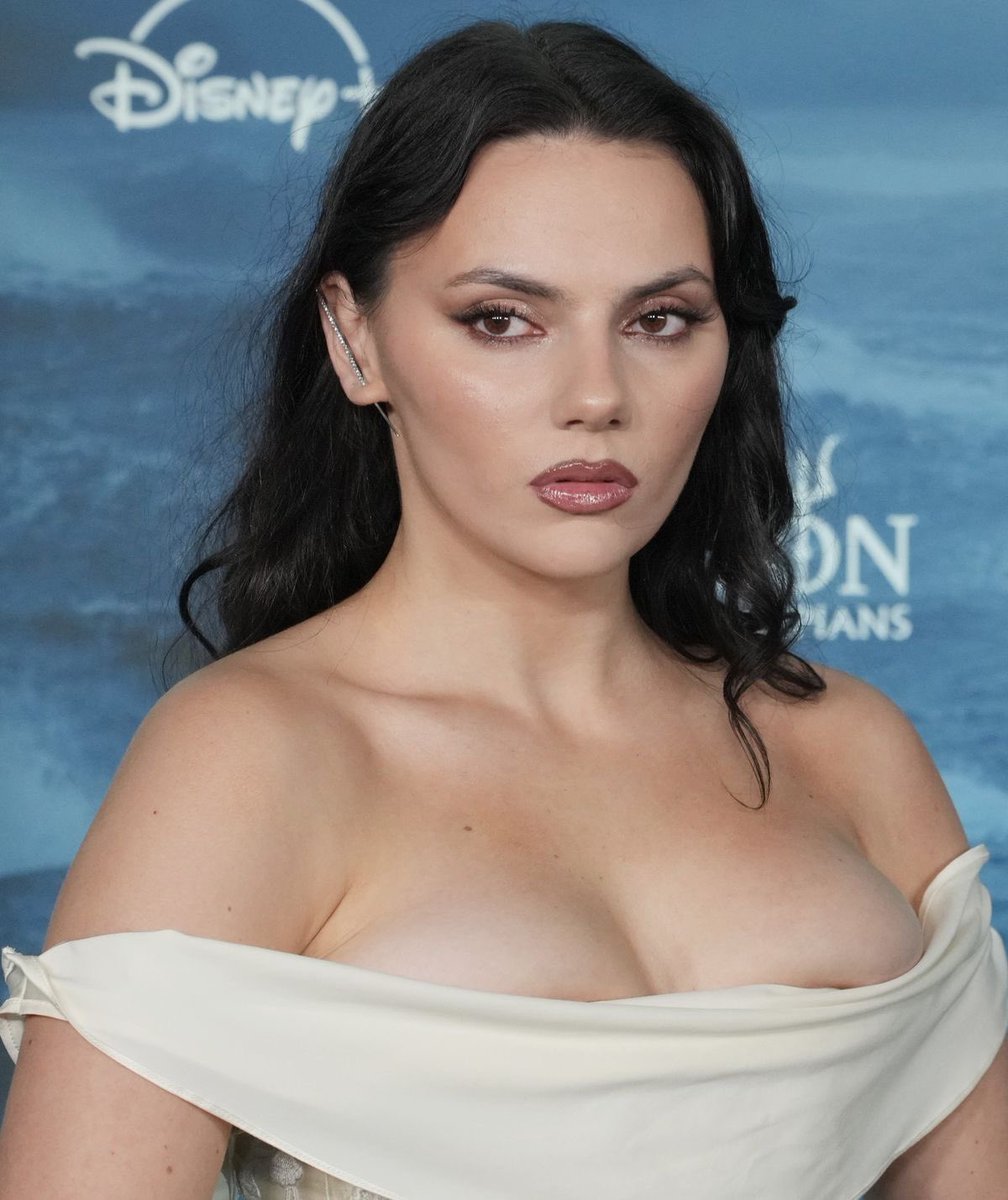 dafnefiles's tweet photo. She is a goddess. https://t.co/tQE0lA5xhr