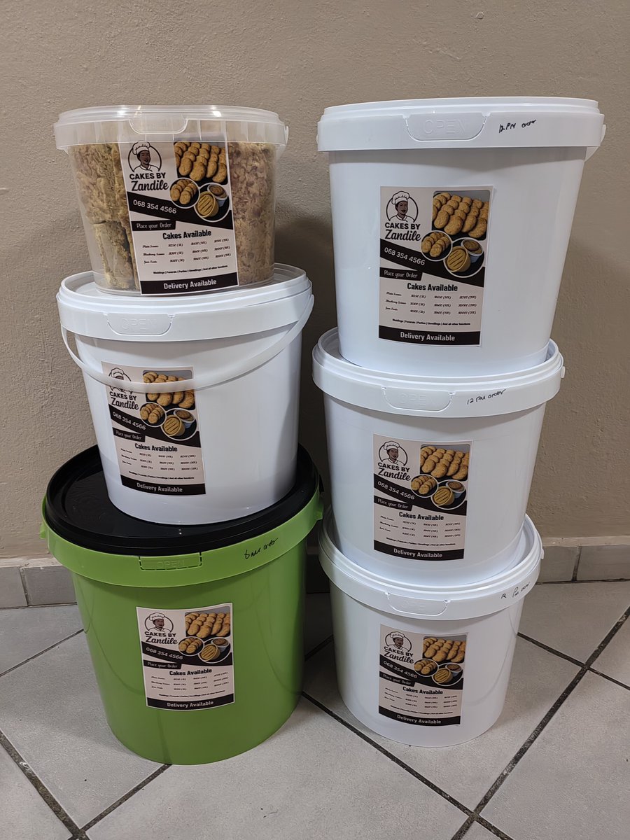 zandithebaker's tweet photo. Good morning fam 🙏. Day3 of asking support to raise money for the big oven. I'm based in Windmill park estate boksburg. https://t.co/1kBAxQjUBC