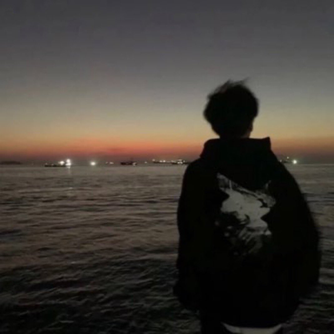 noirboyyyy's tweet photo. I must build twitter ng. 💛 https://t.co/5Myq4QuMNq