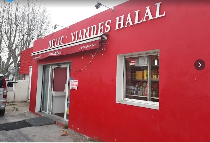 bobmalandrine's tweet photo. Un après après, ils reconnaissent enfin que c’est le halal qui a tué une fillette de 11 ans https://t.co/fJSrnxArrP