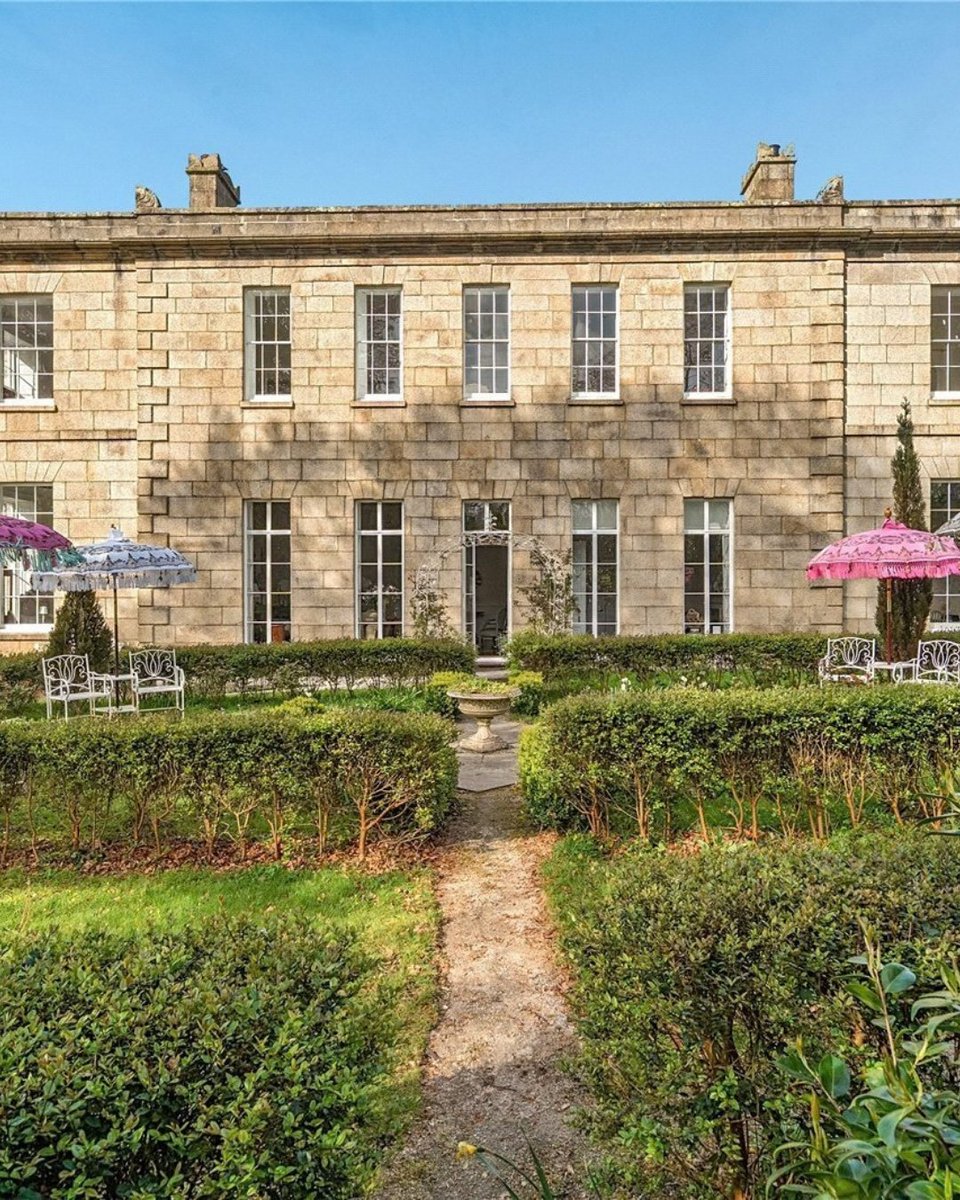 JS_Cornwall's tweet photo. New listing
Holman Park, Camborne, Cornwall
Guide price £350,000

Substantial two-bedroom ground floor apartment with grand reception space, immediate garden access and primary ensuite.
https://t.co/9fwStEaiN5
#cambornepropertysales #countryhouseapartment #cornwallperiodproperty https://t.co/vxnD5uOhg1