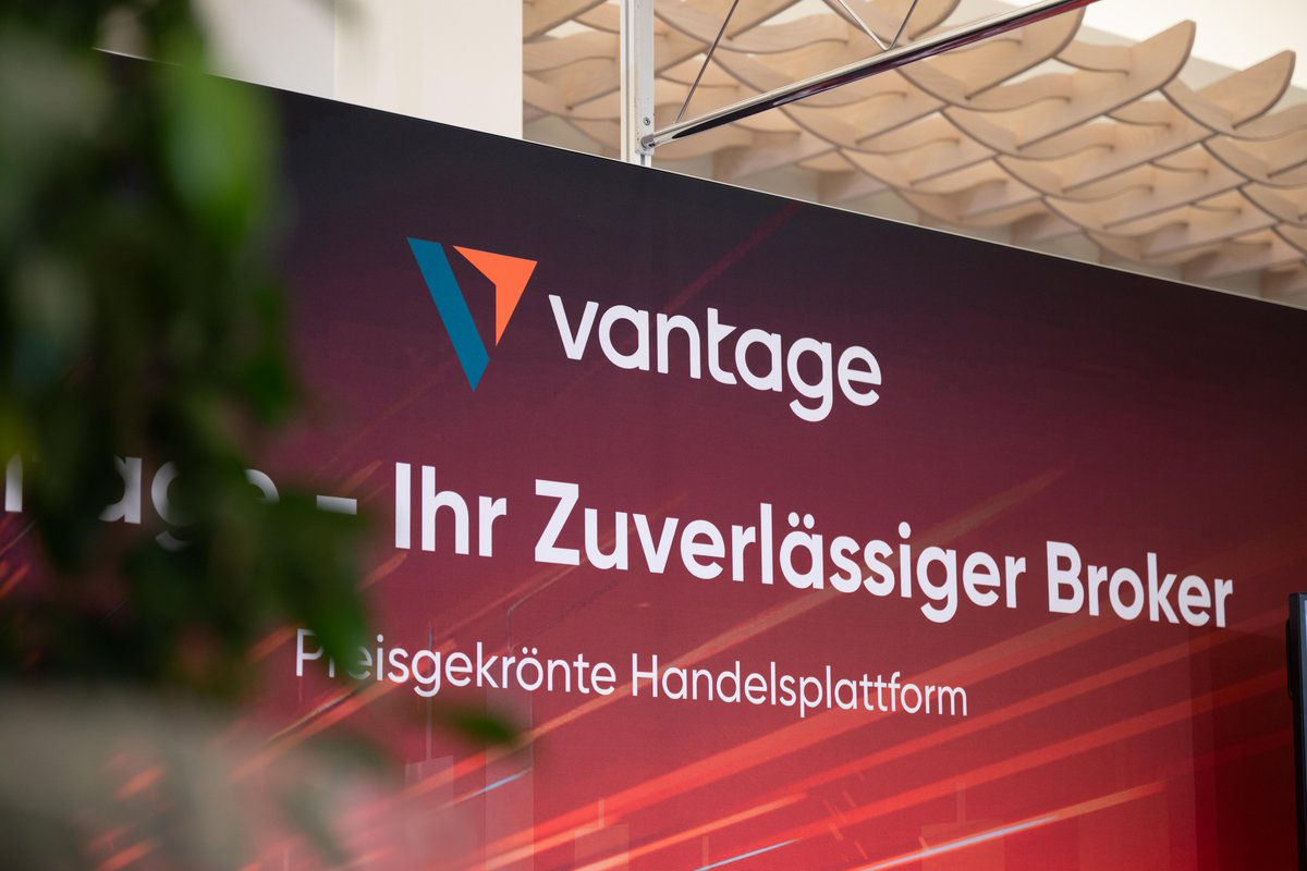 vantagemarkets's tweet photo. A look back at Bรถrsentag Zรผrich 2026! ๐ธ
Thank you to everyone who visited Vantage at Booth 10. We enjoyed connecting with you, sharing our gold trading e-book, and putting your knowledge to the test with the Gold Trading Trivia Box.
Here are a few moments from the day at Kongresshaus Zรผrich.
#Borsentag2026 #VantageMarkets #GoldTrading