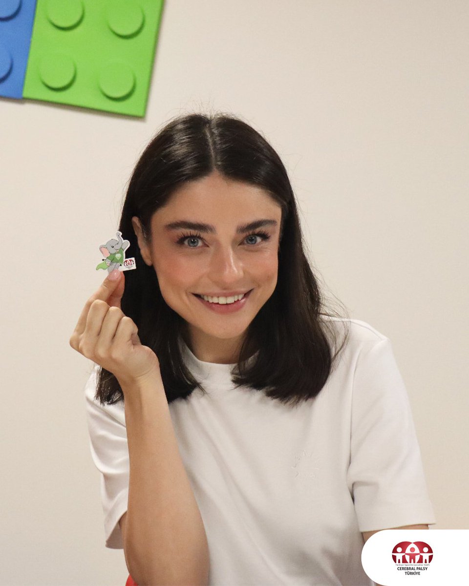 bestofaycaaysin's tweet photo. Cerebral Palsy Türkiye İnstagram Gönderisinden Ayça Ayşin Turan #AyçaAyşinTuran https://t.co/E3LEpL5LU2