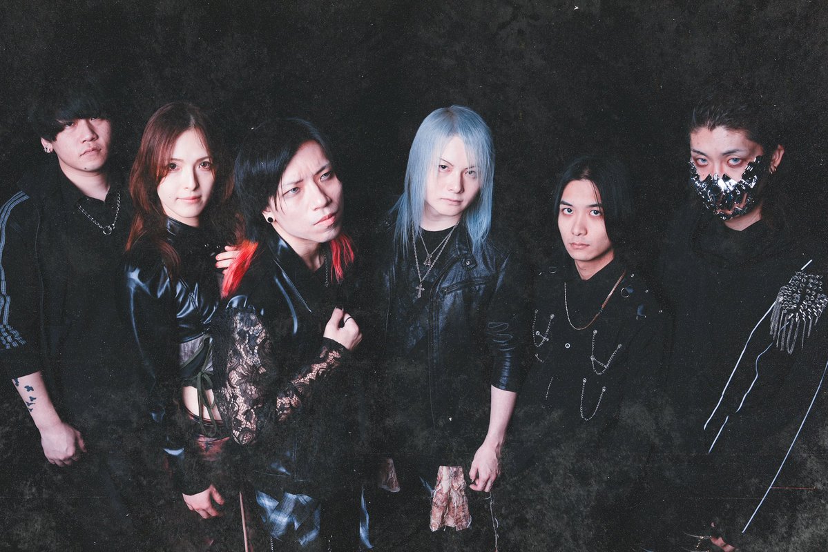 PARAMENAjp's tweet photo. ◤◢◤PARAMENA (from 2026.10〜)◢◤◢
Vo：yu-to @yuto_PRMN 
8stGt：zima @zimangelion 
8stGt：MASAToooN! @MASAToooN_New
8stGt&Vo：Yosei @gt_yosei
6stBa：Taiyo @Taiyo_HAILROSE
Dr：Kaito @DrumsKaito

📸 by @Litchi_LP

★HPもリニューアル、各種SNSのIDも刷新しました✨
https://t.co/7OFq97cyqQ