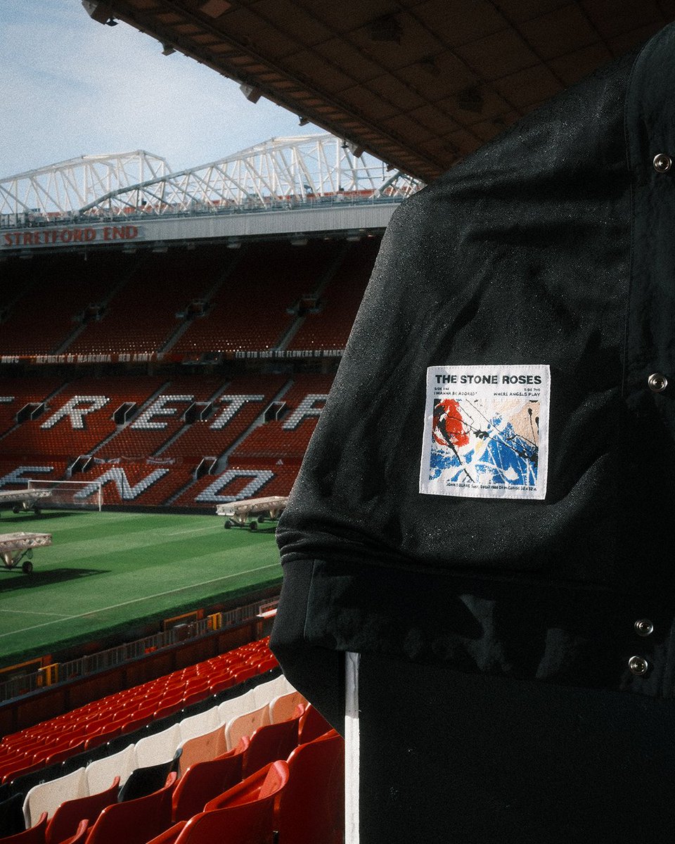 ManUtd's tweet photo. The Stone Roses 🤝 United 🔴

Get up to 40% off the collection ⤵️