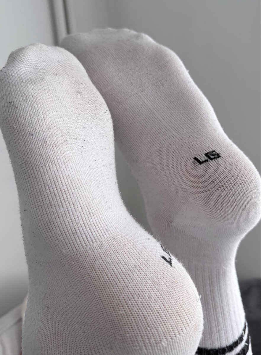 hotboynight1's tweet photo. tell me you like it😈
#socks #gay  #feet https://t.co/RUCcflxZFY