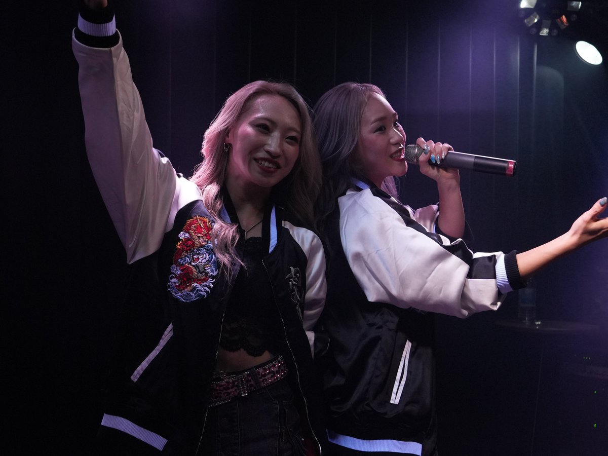 shirore4649's tweet photo. C-Style赤坂定期公演9月。
すっかり秋モードでスカジャン。暑い言ってたｗ
#CStyle https://t.co/ukLlpwuejO