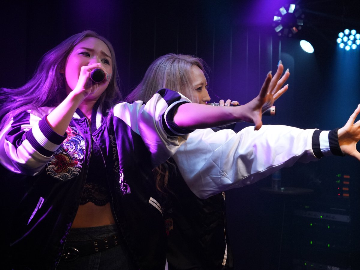 shirore4649's tweet photo. C-Style赤坂定期公演9月。
すっかり秋モードでスカジャン。暑い言ってたｗ
#CStyle https://t.co/ukLlpwuejO