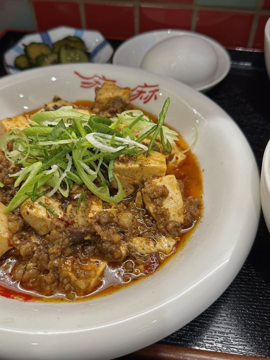 cardkate16's tweet photo. 台中新開麻婆豆腐很香很好吃耶 
有附白飯但我比較尬意配著炒飯吃🤤 
( 白飯跟湯可以免費續 .ᐟ.ᐟ ) https://t.co/0Kb8IxCo7z
