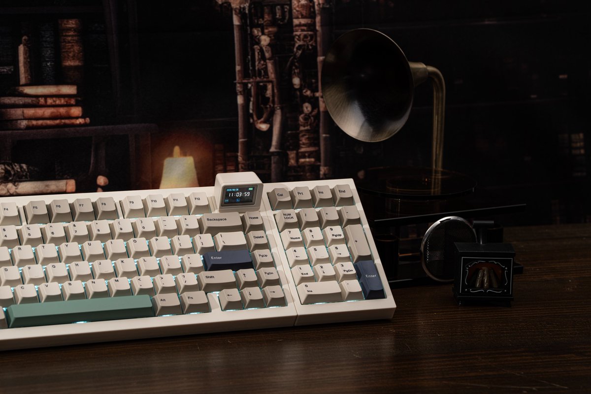 EpomakerK's tweet photo. 98% layout. 101 keys.

Compact enough to fit. Complete enough to do it all.
Would you make room for the RT98? 

Bio Link!
https://t.co/vUgw30wI8s

#epomaker #epomakerkeyboard #epomakersale #RT98 #MechanicalKeyboard #RetroKeyboard #DeskSetup #KeyboardCommunity https://t.co/vh5KBl4jfM