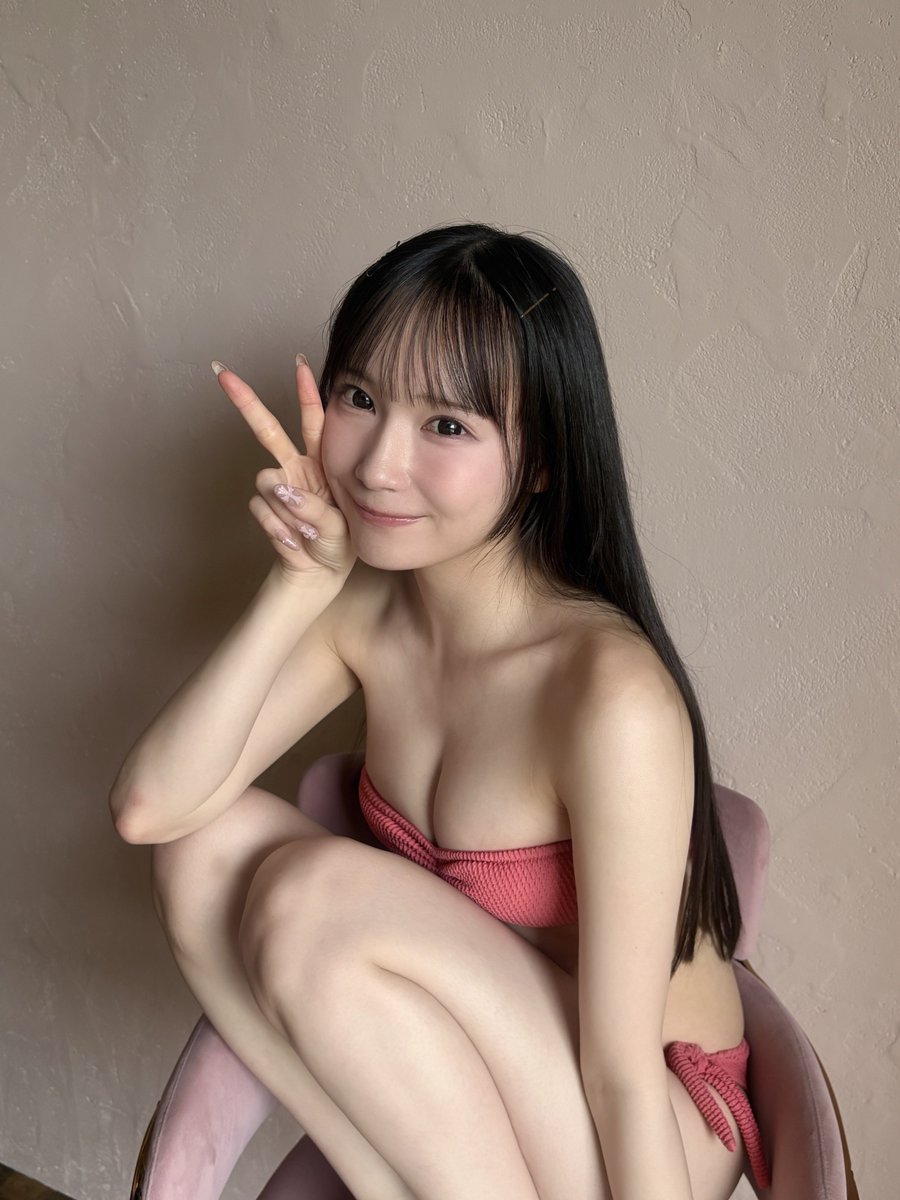 omura_anzu_'s tweet photo. #BUBKA 11月号本日発売！！！💫

表紙嬉しいな〜〜🥺みんなゲットした？
ピンクの水着珍しくて新鮮でした！
　 ︎︎ ︎︎ ︎︎ ︎︎ ︎︎ ︎︎ ︎︎︎︎ ︎︎ ︎︎ ︎︎ ︎︎ ︎︎ ︎︎ ︎︎
#SKE48 https://t.co/VxqB8s7o33