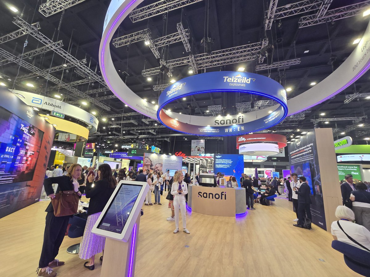 PracticalDeeb's tweet photo. The giant exhibition hall at #EASD2026. This only captures a fraction of it but highlights the content more by what is missing i.e. insulin. Lots on GLP1s. The Age of T1D focus is coming to an end and the age of obesity management begins.#dedoc⁰ https://t.co/TC1FZlwDsh