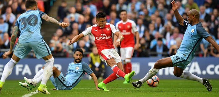 HighburyCentral's tweet photo. One question, Arsenal fans. 👀

If Manchester City’s financial breaches covered 2009/10 to 2017/18…

How many trophies would Arsenal have won without them?🏆

Be honest. 🔴⚪️

#Arsenal #AFC #PremierLeague #PL https://t.co/XJBkzRNaSw