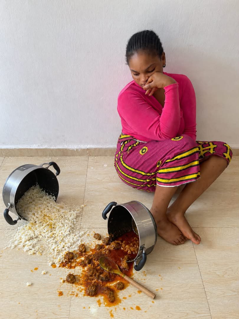 Brattyenori13's tweet photo. Why does bad things happens to good people ? 😭
I used all my last card to cook this food only for it to pour away😞💔 https://t.co/3XLgit7jFt