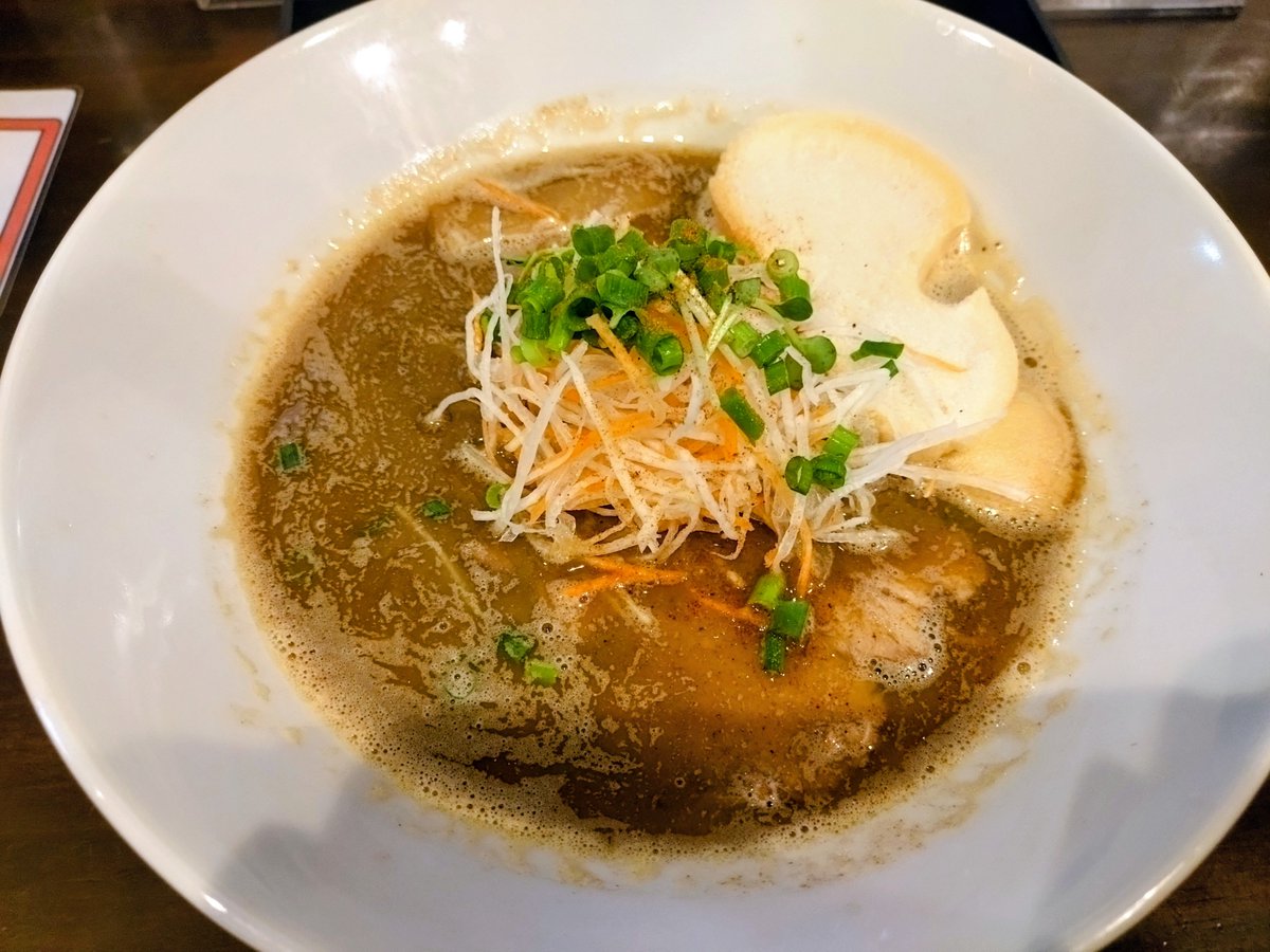 sgk00it's tweet photo. 昨日の昼は目当ての煮干しラーメンの店が休みで困ったが、すぐ近くのイタリアン×ラーメン店が大当たりの大当たり。
限定メニューが独創的すぎる。
近くにあったら毎週の楽しみに通いそうである

ソババル チリエージョ sobabar ciliegioさんでした。 https://t.co/XeFc0Imviu