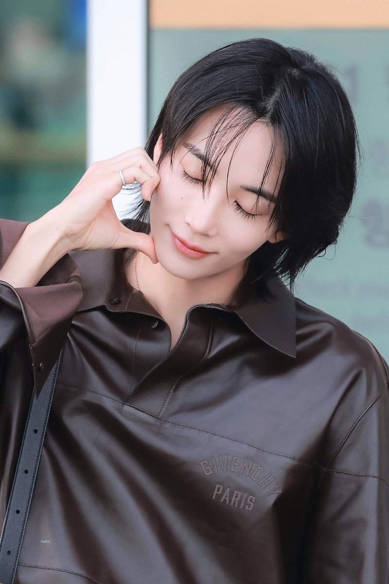 hanihehe_'s tweet photo. 260930 ICN
#윤정한 #정한 #JEONGHAN #ジョンハン
#세븐틴 #SEVENTEEN

✘✘좋다...... https://t.co/6GwnIHTucd