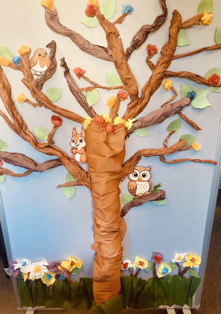 OABrightstowe's tweet photo. Open Evening -  Wednesday 30th September 

Our tree gives our future students the opportunity to leave their mark and share the kind of person they would like to be when they join us in secondary school. We absolutely love seeing our tree grow with their hopes and aspirations! https://t.co/6fjTBvOzUG