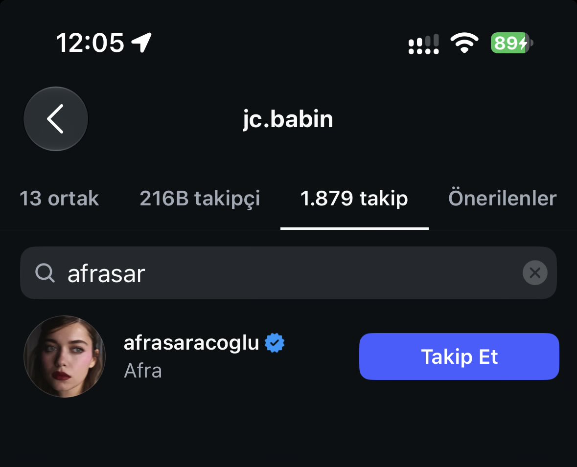wesergi's tweet photo. LVMH Bvlgari CEO’su Jean-Christophe Babin, 
Instagram’dan 3 Türk’ü takibe aldı. 

Afra Saraçoğlu

Serenay Sarıkaya

Tahir Timucin, Peki neden? 

Dünya starları Anne Hathaway ve Lisa gibi elçilerden sonra, global markaların Türk yıldızlarını dünyaya açmasında yeni bir devrin aralandığını görmek ve onların gelecek arenalarda yer alması gurur verici.

Fikirlerinizi alalım.

#SerenaySarıkaya  #AfraSaraçoğlu