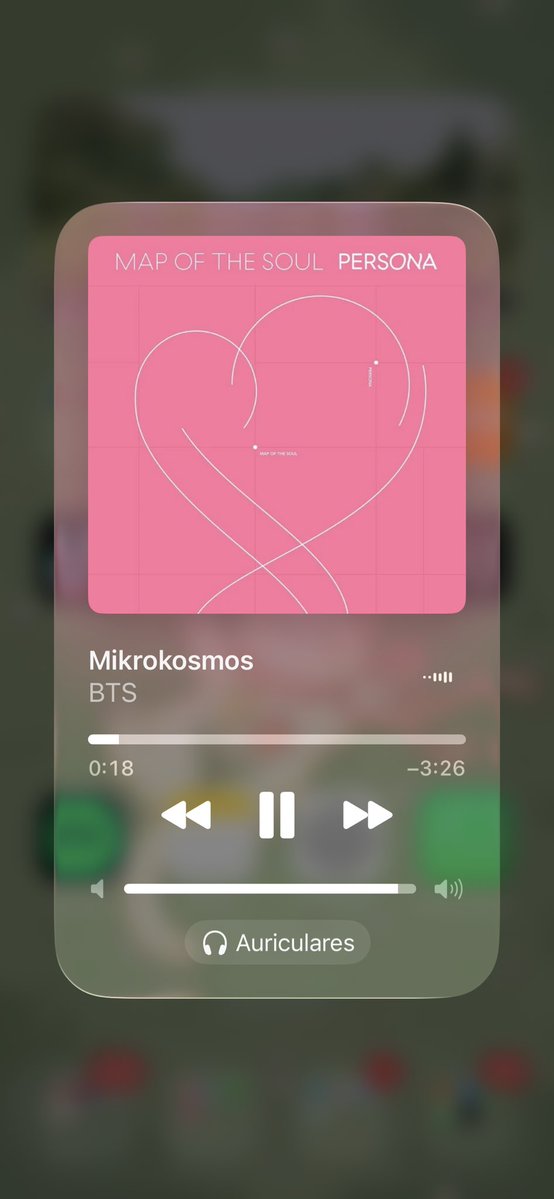 ilvthvkoo's tweet photo. llorera mañanera solo para recordar lo feliz que fui escuchando esta canción en vivo https://t.co/5KzjcVs0Va